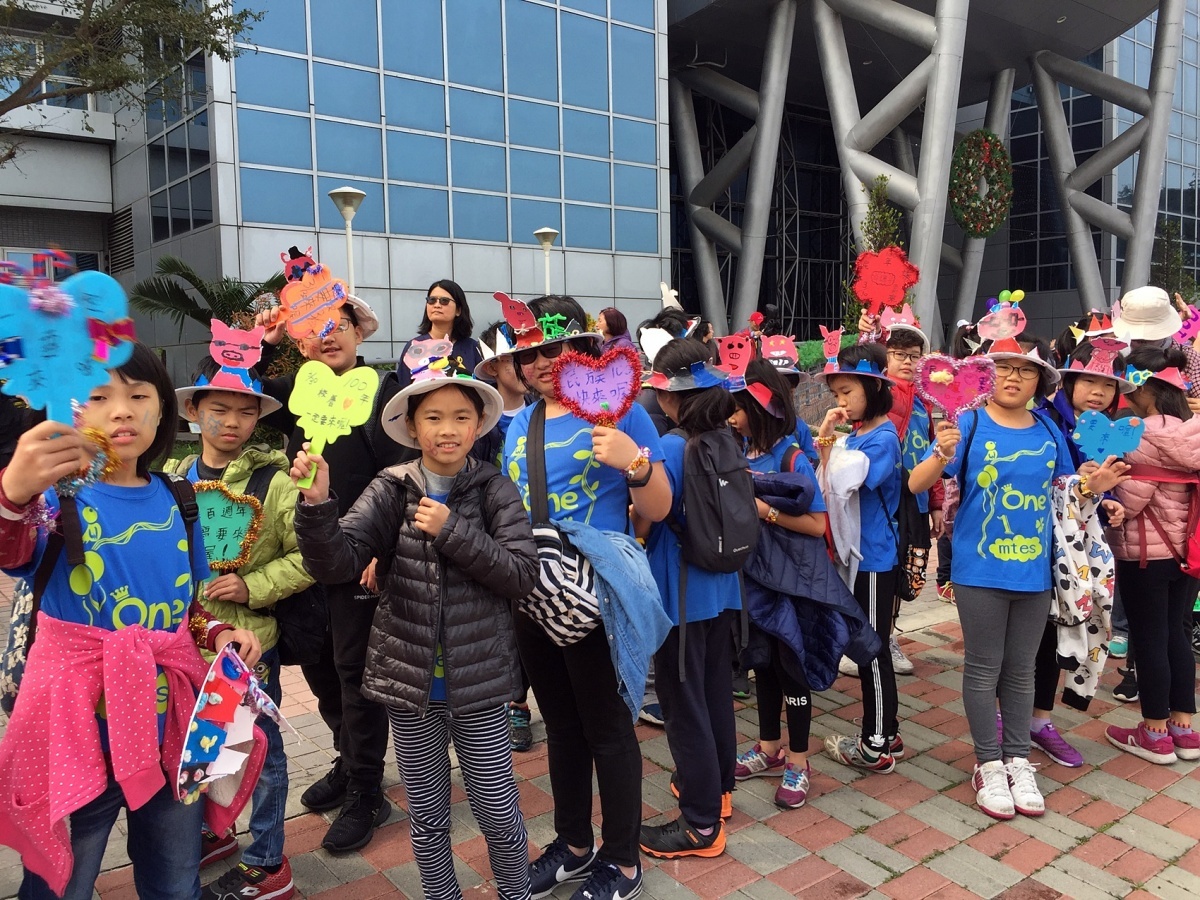 慶祝百周年校慶　嘉市民族國小學生跳街舞快閃市區 台灣好新聞 第2張