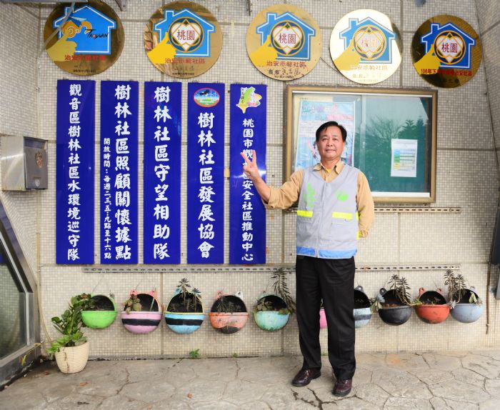 樹林社區水巡隊也以環保結合藝術，巧手將廢棄物製作為美麗的裝置作品