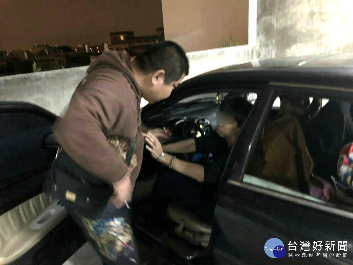 楊梅派出所透過計畫在社區通報合作下,在平鎮區一處大型賣場停車場查獲1名李姓毒品人口。