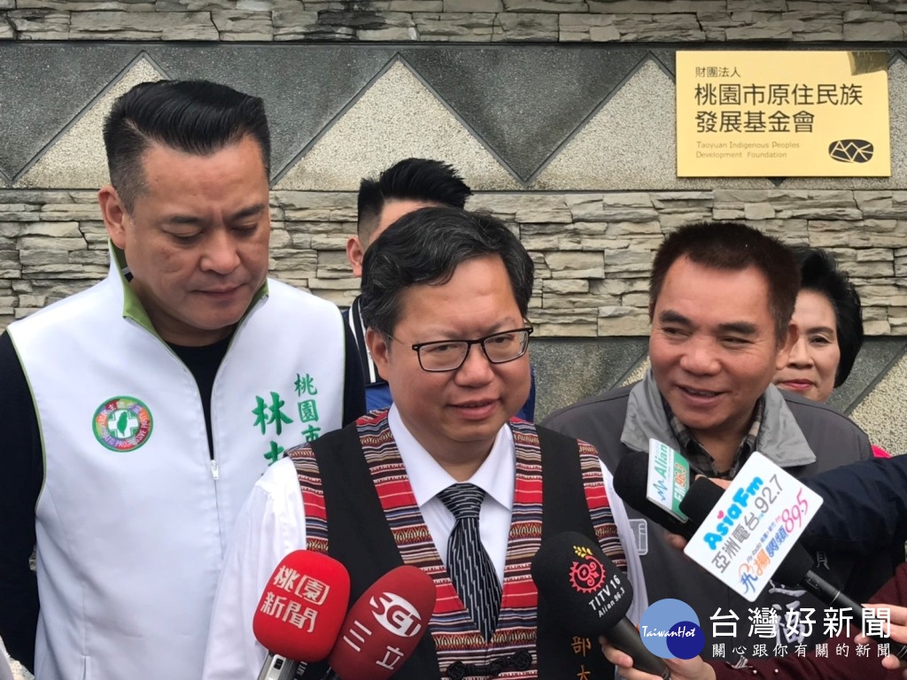 賴清德登記參選　鄭文燦呼籲團結並坐下來談談 台灣好新聞 第1張