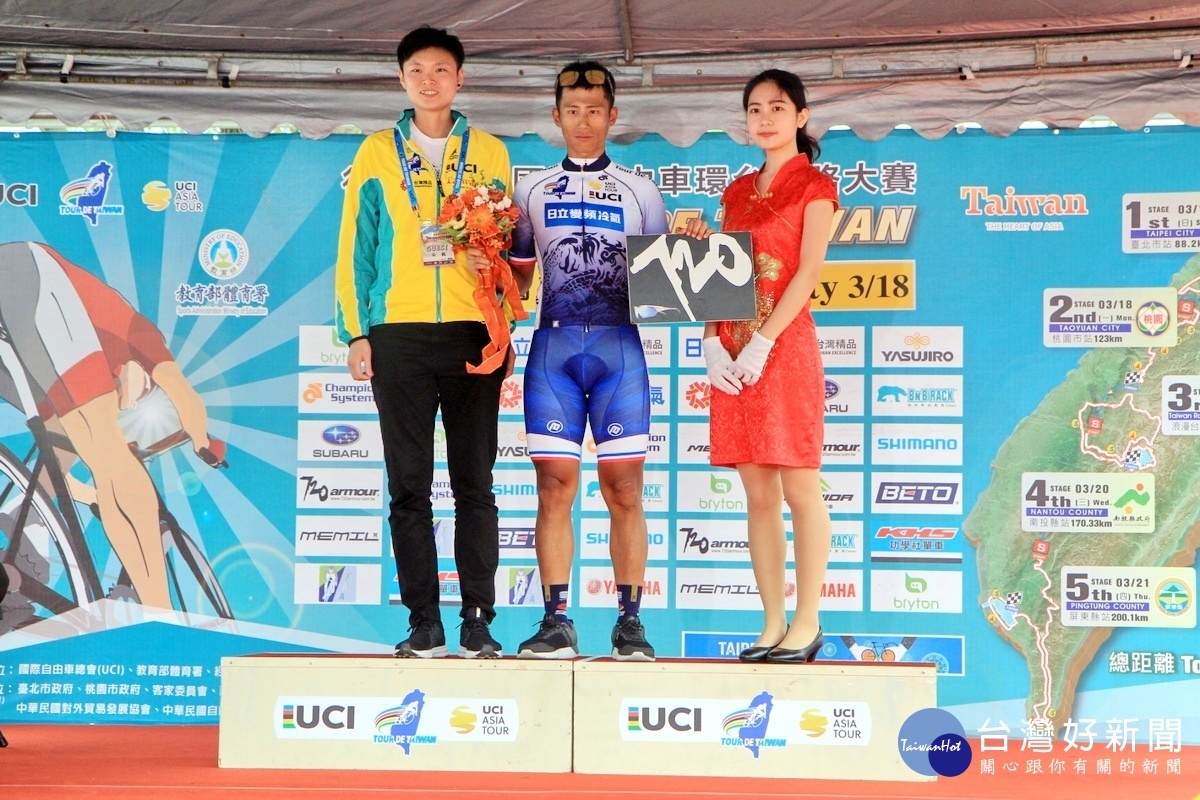 自由車環台賽第二站桃園站，中華隊好手馮俊凱勇奪亞洲冠軍首度穿上藍衫。