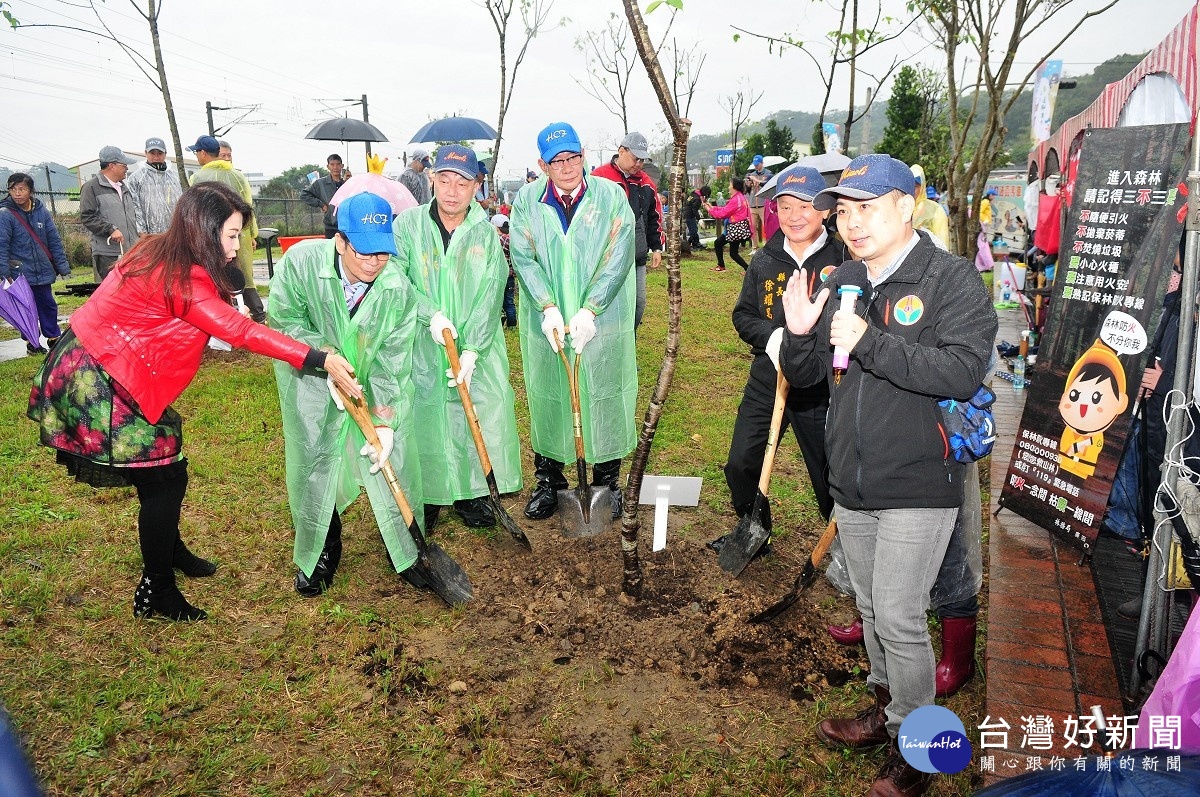 響應延伸島嶼生命「綠」　徐耀昌植樹並致贈苗木 台灣好新聞 第1張