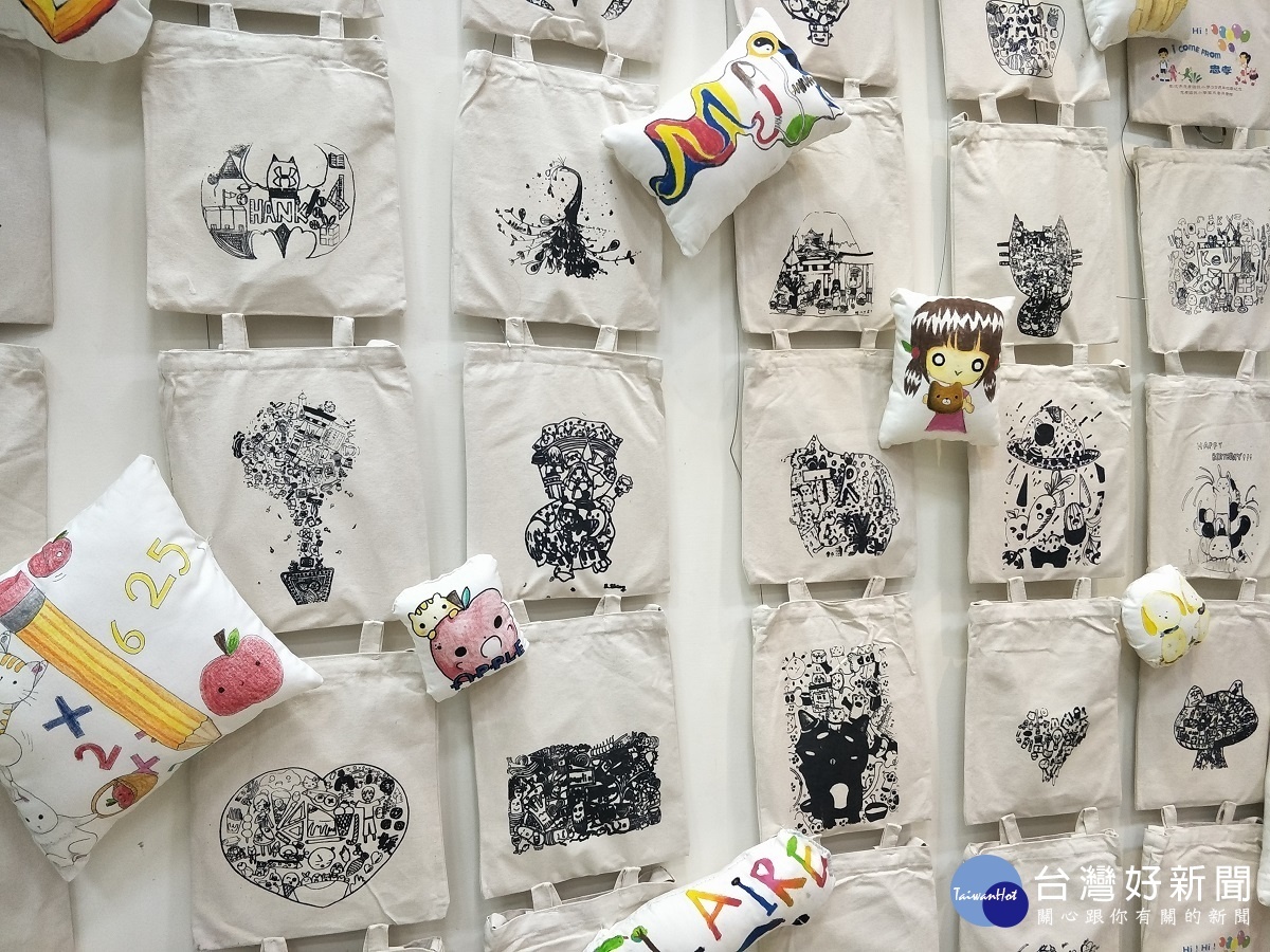 忠孝國小美術班畢業美展。圖/記者鄧富珍攝