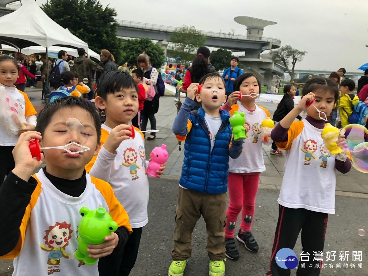 新北童樂節開跑   全台最大風箏隧道等你來玩 台灣好新聞 第3張