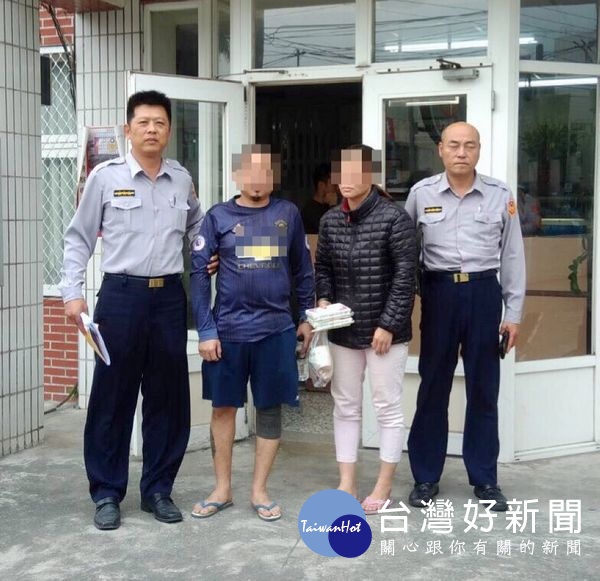 女子夥同外籍移工男友趁夜偷取農田裡的西瓜,遭農民發現報警逮人,警民合力守護農友辛苦的成果。(記者陳昭宗拍攝)