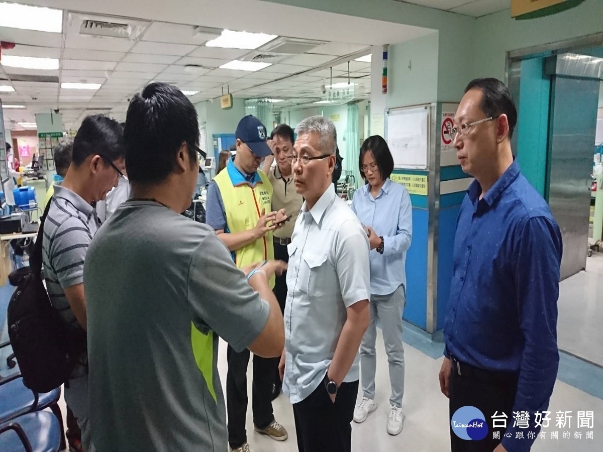 大甲媽鑾轎入彰化爆衝突 記者及員警双双掛彩送醫