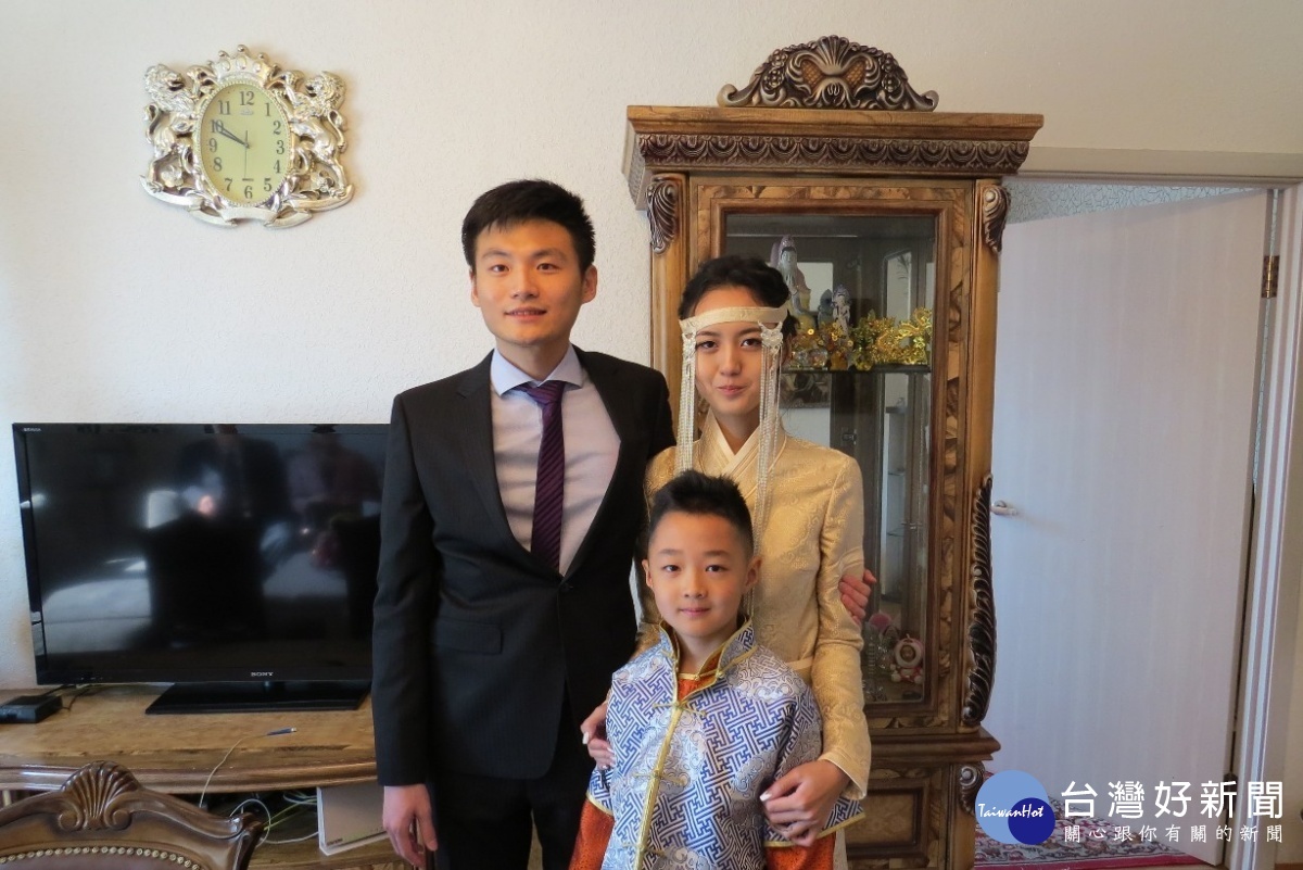 CM2聯合創辦人駱永庭與妻子在蒙古舉辦文定。