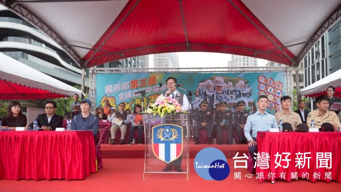 市長致詞,期勉各校都能展現平日的訓練成果,展現青春活力與團隊精神