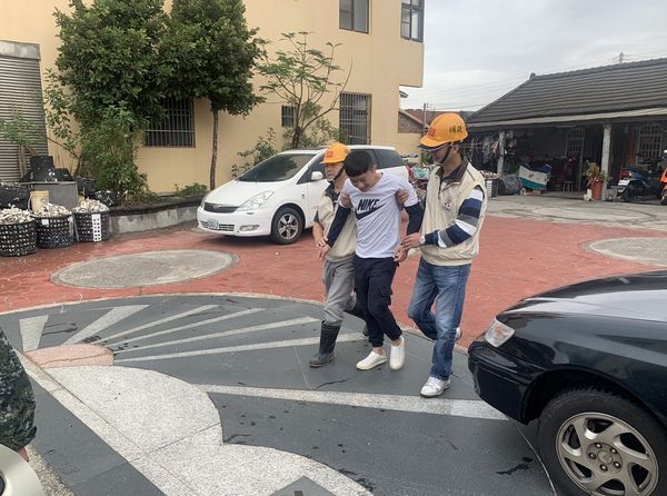 雲林縣政府舉行「108年度災害防救演習」，動員轄內公民營能量，並結合縣府災害防救計畫，驗證行政體系及「國軍支援兵力運用」等應變機制，過程逼真確實。（記者陳昭宗拍攝）