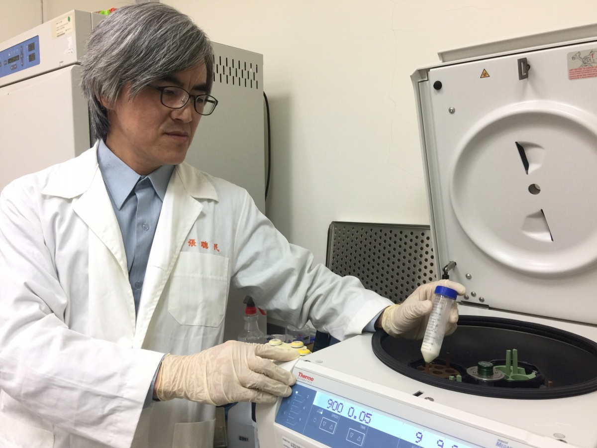 弘光科技大學研發長團隊創造的超級戰士:甘蔗BHB複合萃取物來自台灣。(圖/張聰民研發長提供)