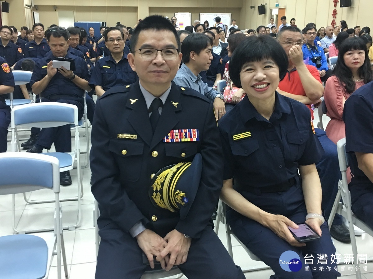 新任督察長洪宏榮與調台中的督察張慈慧都非常優秀。(記者扶小萍攝)