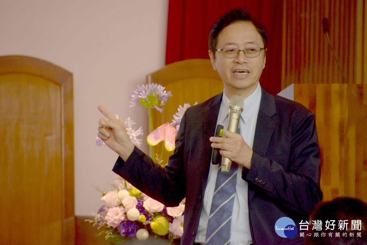 現張善政懷念記憶中媽媽的菜,並提到「母親燒的菜就是『家』的概念。」