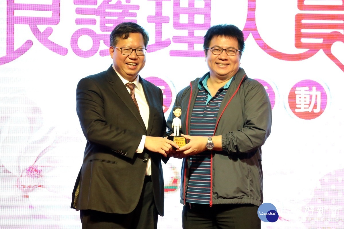 服務於林口長庚紀念醫院的沈永釗,是70位獲獎者中唯一的男性護理師。
