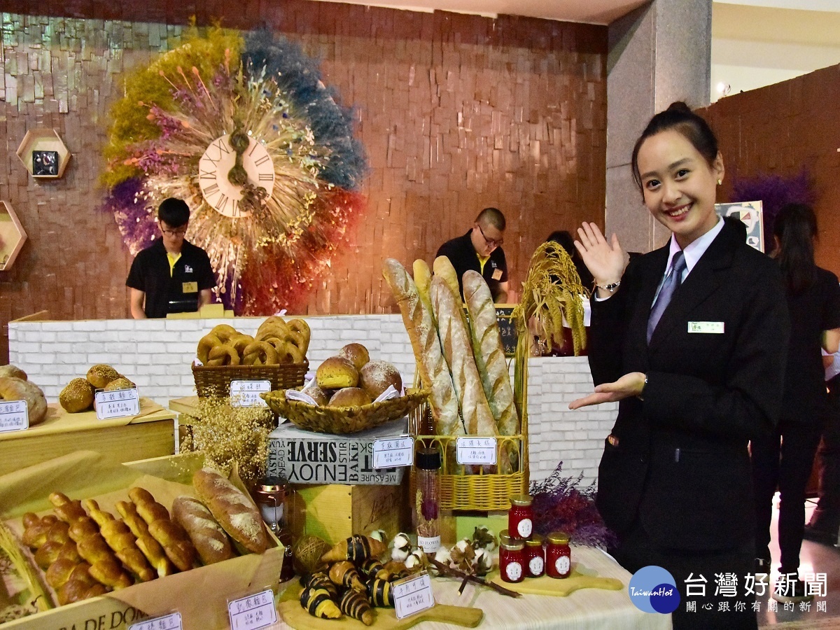 明道餐旅「花漾年華」畢業展　專業表現讓人頻按讚 台灣好新聞 第4張