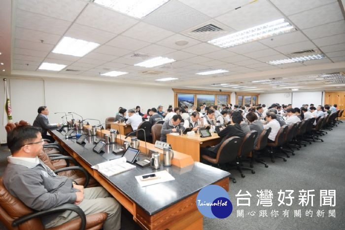 黃秘書長致詞表示,期望觀音區公所積極進行志工招募與培訓、爭取據點經費及克服交通接送等問題