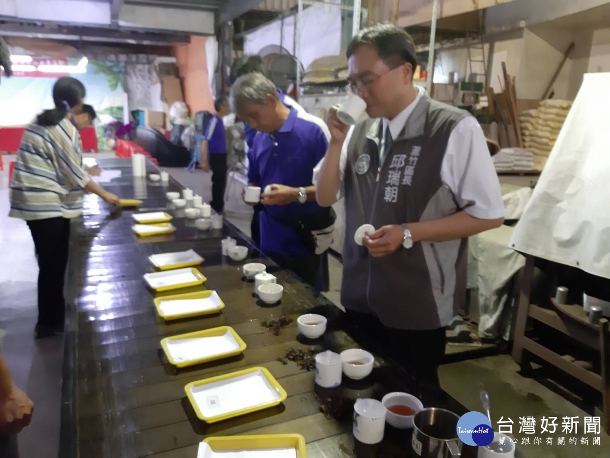 蘆峰紅茶製茶技術競賽 新星茶廠梁麗玢奪冠