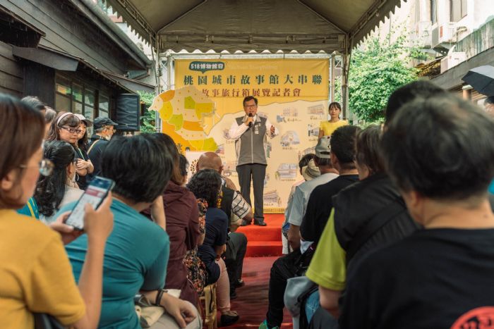 鄭市長指出,博物館的目的是希望市民朋友能夠多加接近與參與,而不僅是專家學者典藏研究的地方,每個人都可以是博物學家,娓娓道出自身的故事
