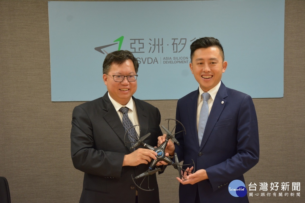 新竹市長林智堅率領團隊參訪亞洲矽谷辦公室,桃園市鄭文燦市長熱情接待及交流。