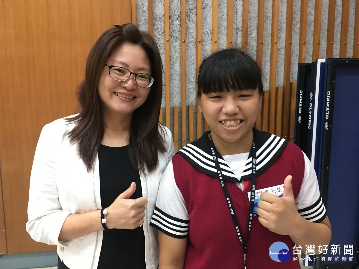 草屯國中翁杏瑤是角力柔道隊長十分優秀。(記者扶小萍攝)