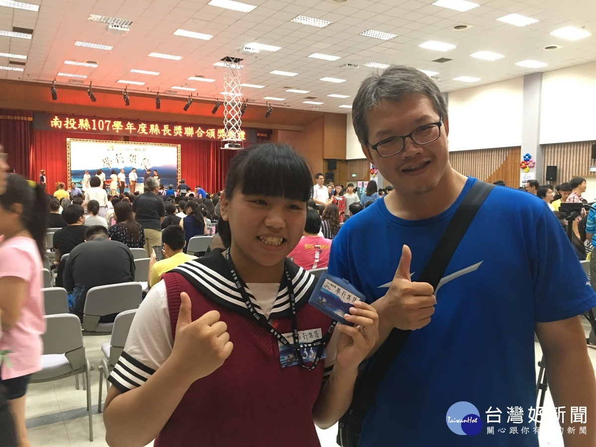 翁杏瑤感謝師長教練的栽培。(記者扶小萍攝)