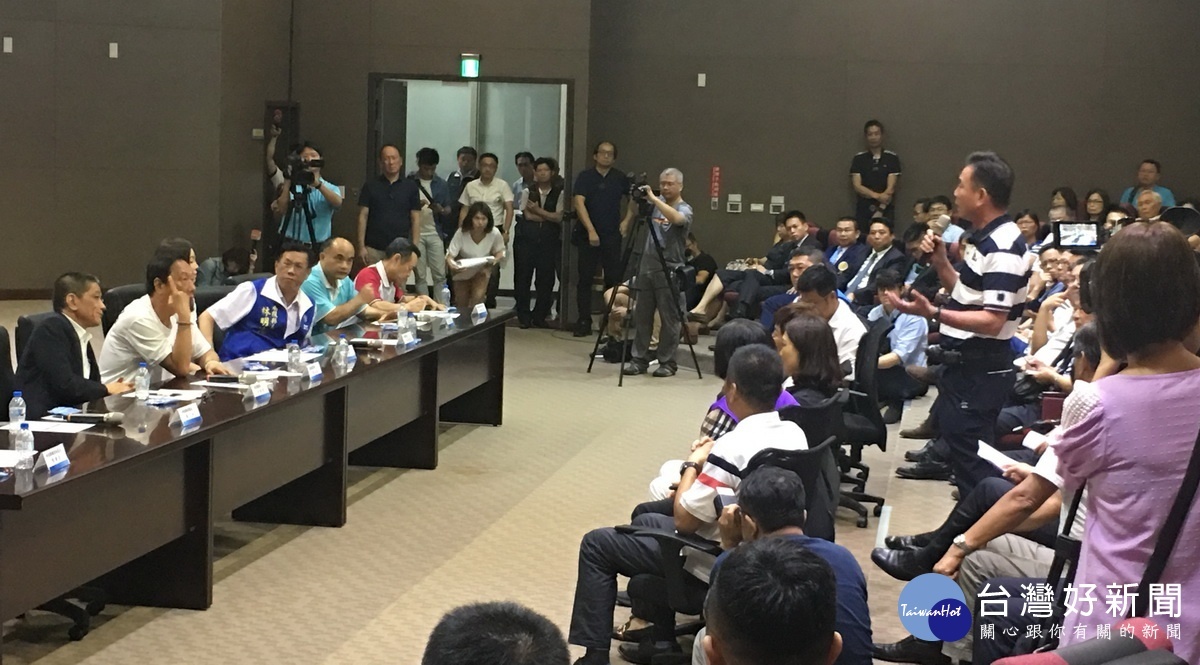 南投各界代表提建言。(記者扶小萍攝)