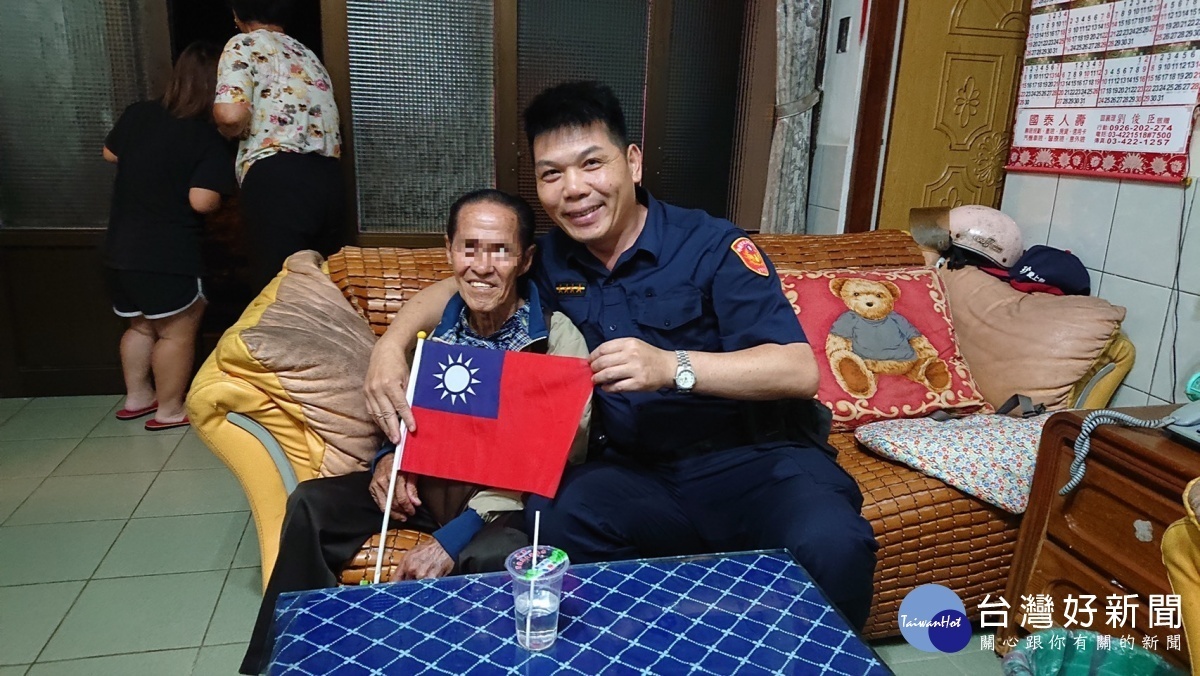 印尼籍華僑老翁來台探親迷途　暖警細心照料助尋親 台灣好新聞 第3張