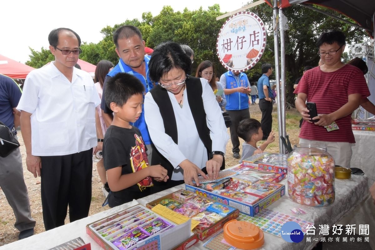 「時光樂彰特色市集」在鹿港央廣宿舍登場。