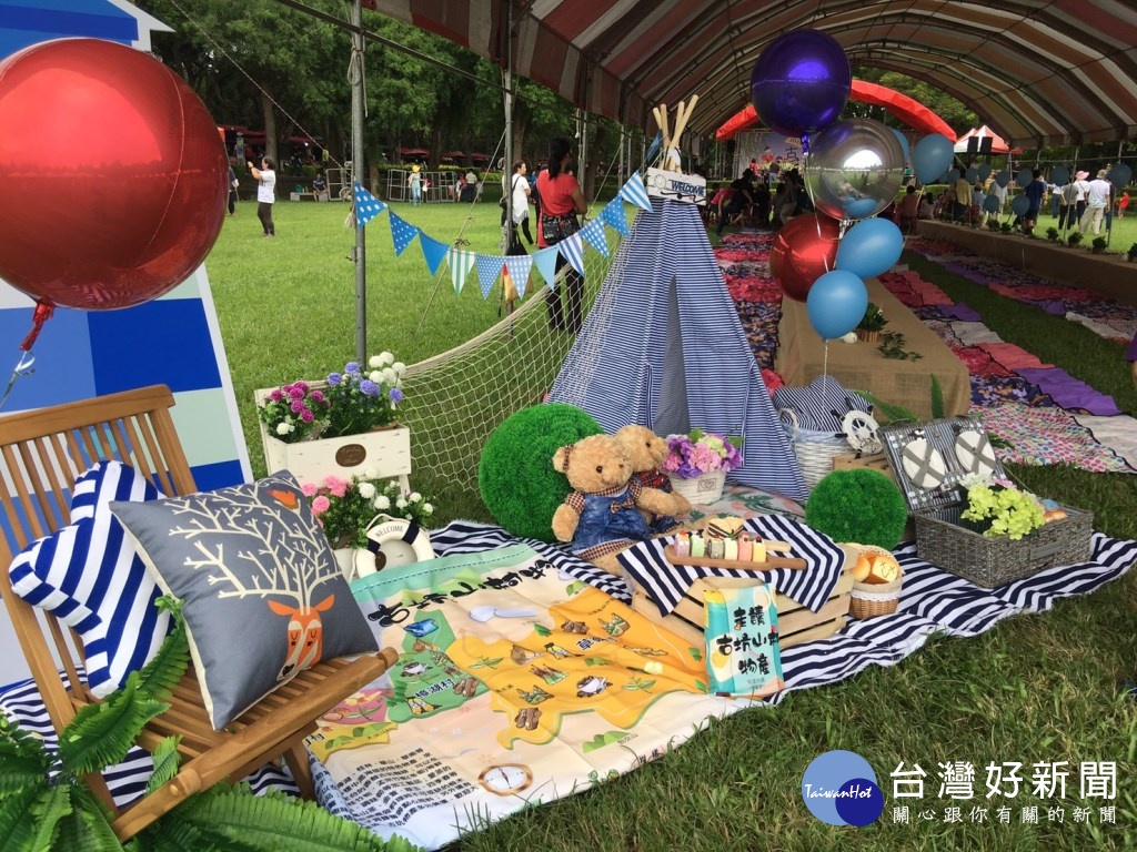 水保局南投分局推出「走讀古坑山村物產」活動,協助行銷古坑特色農產。(圖/記者王丰和攝)