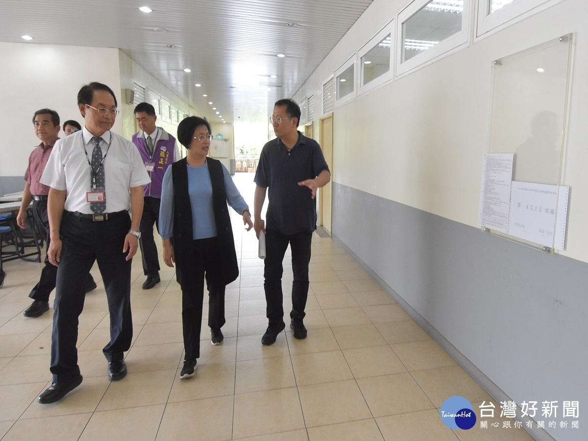 王惠美巡視彰化考區 了解考生應考情形及需求