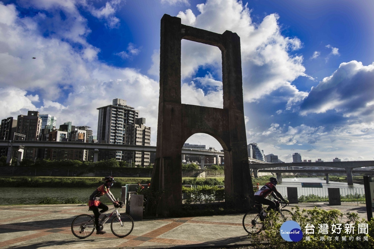 南湖右岸河濱公園是騎單車運動的好地方(圖/台北市水利處提供)