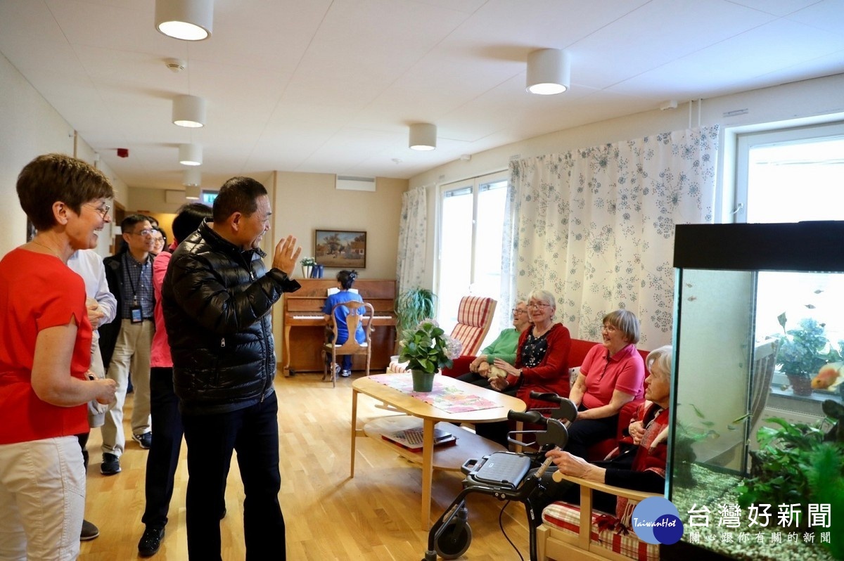 Löjtnantsgården老人照護中心的專業人力十分充足，還有鋼琴老師進駐