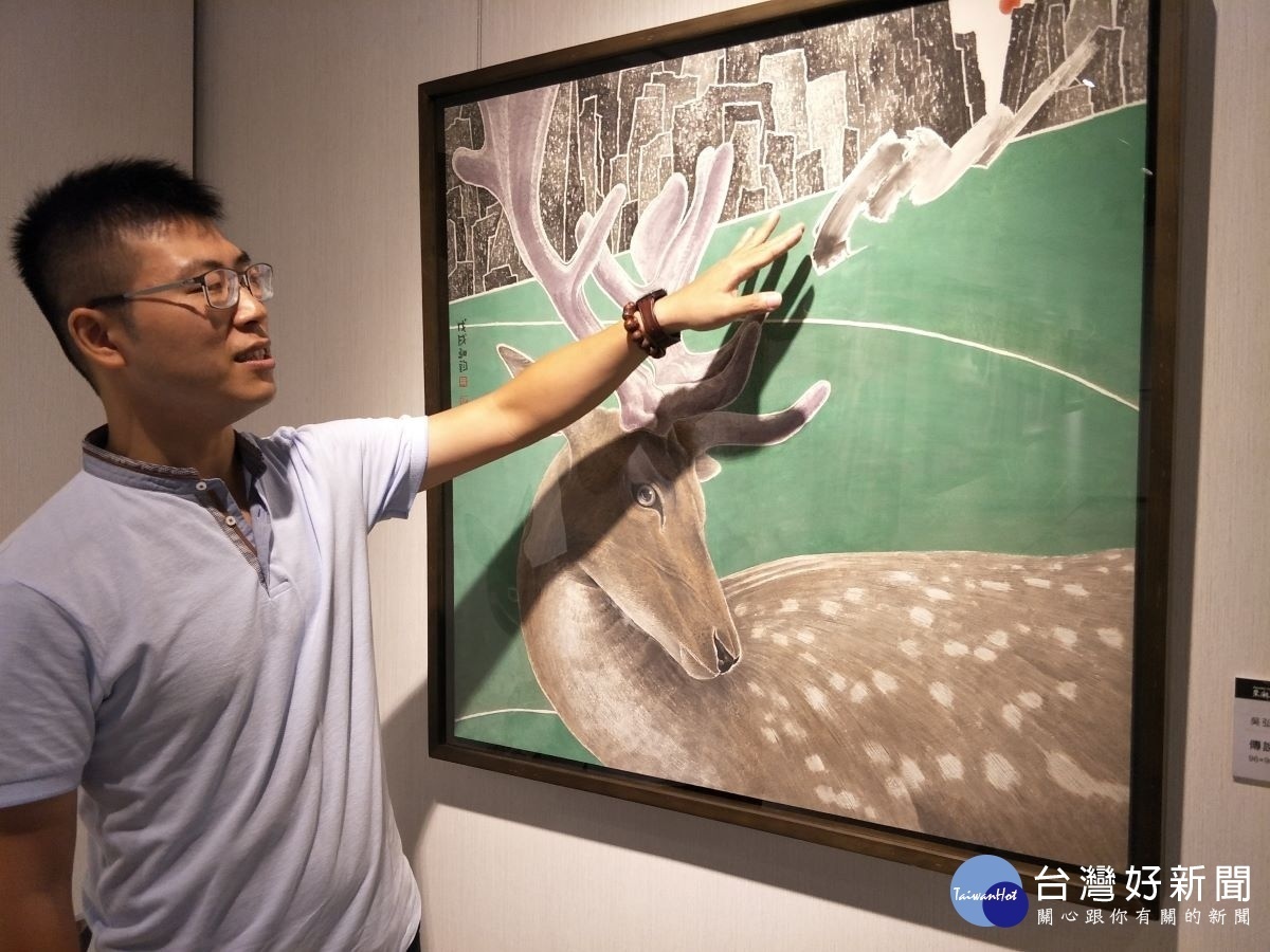 藝術家吳弘鈞娑婆世界系列作品。圖/記者鄧富珍攝