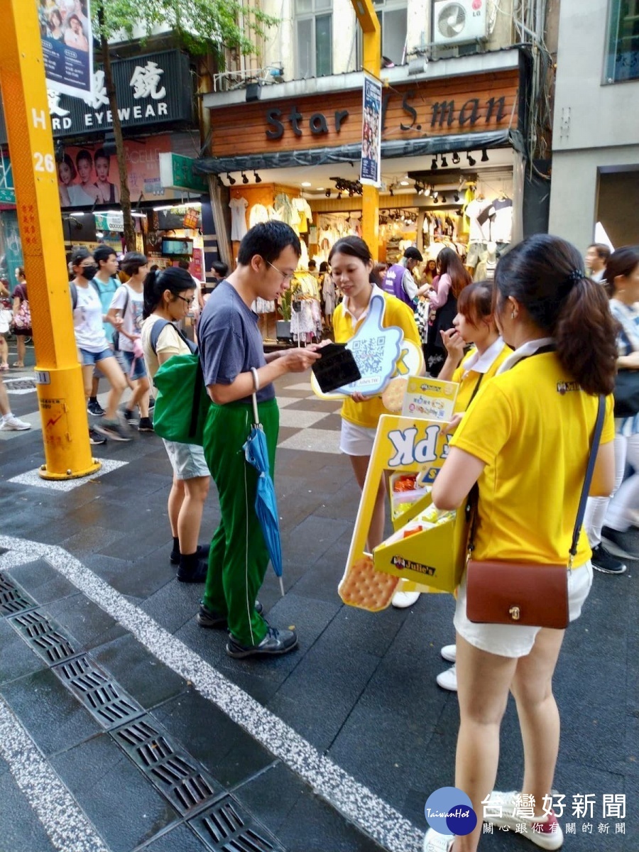 Julie’s揪您來PK試吃活動現場,現場氣氛熱絡及熱鬧。