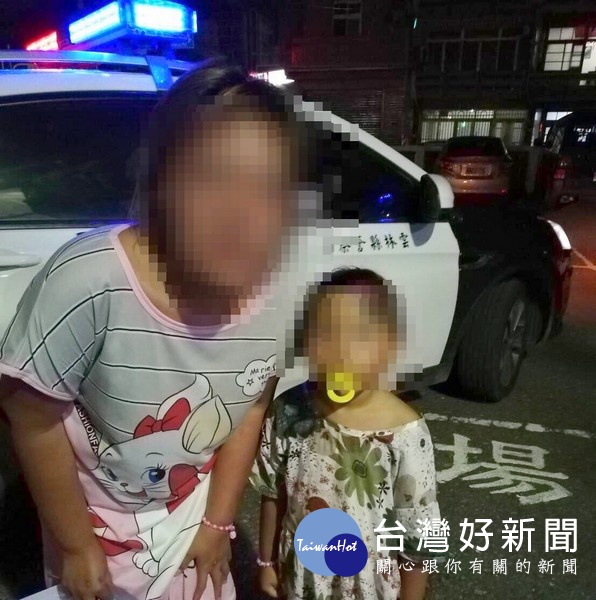 女童於廟會走失，家屬求神後報警，北港警方10分鐘隨即尋獲，民眾除感謝神恩亦肯定警方熱心協助。