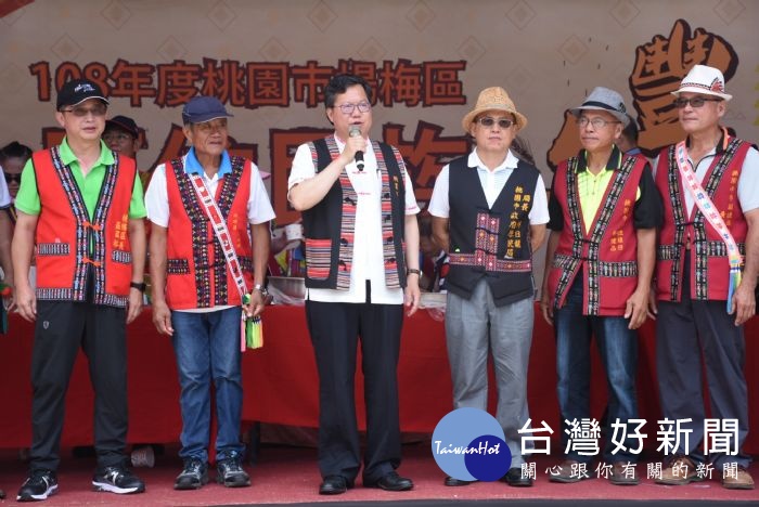 鄭市長表示，教育新一代都市原民青年，重視自己祖先傳承的文化傳統。
