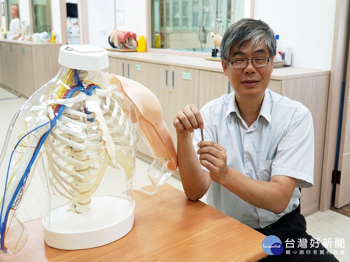 大葉攜手秀傳研發3D列印脊椎融合器　減少體內顆數及開刀次數