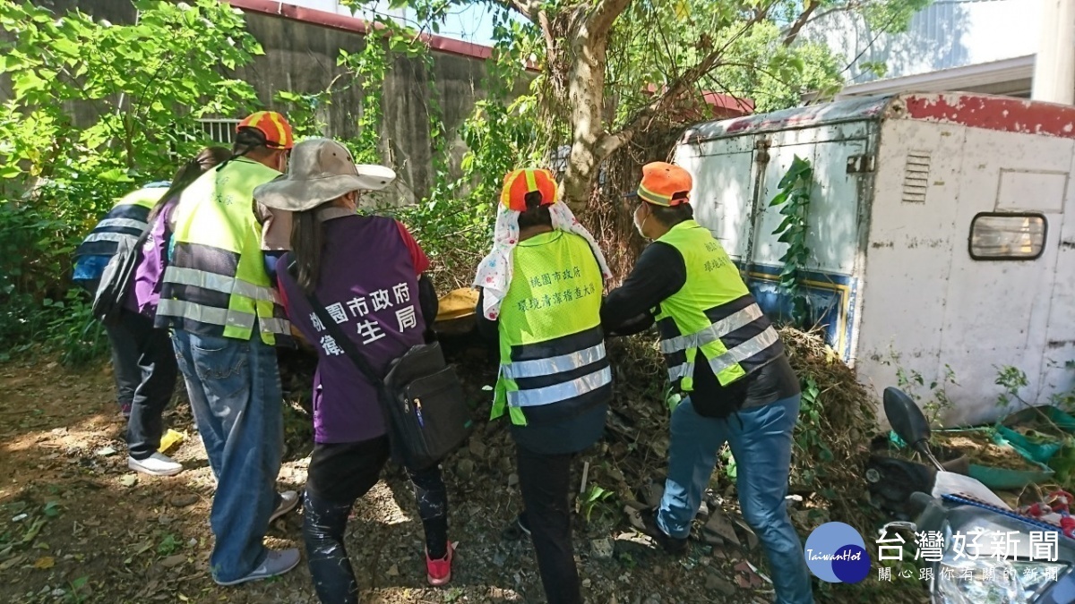 桃市公告登革熱防疫措施,呼籲民眾清除積水容器,加強居家環境整頓。