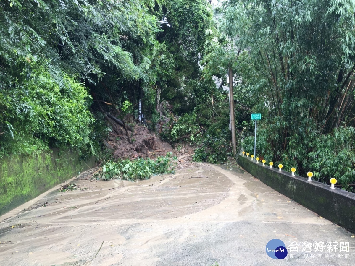 山區農路坍塌