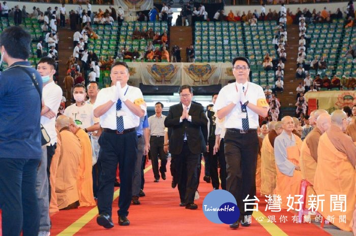 鄭市長相信桃園因著佛教緣分,將得到更多的福報
