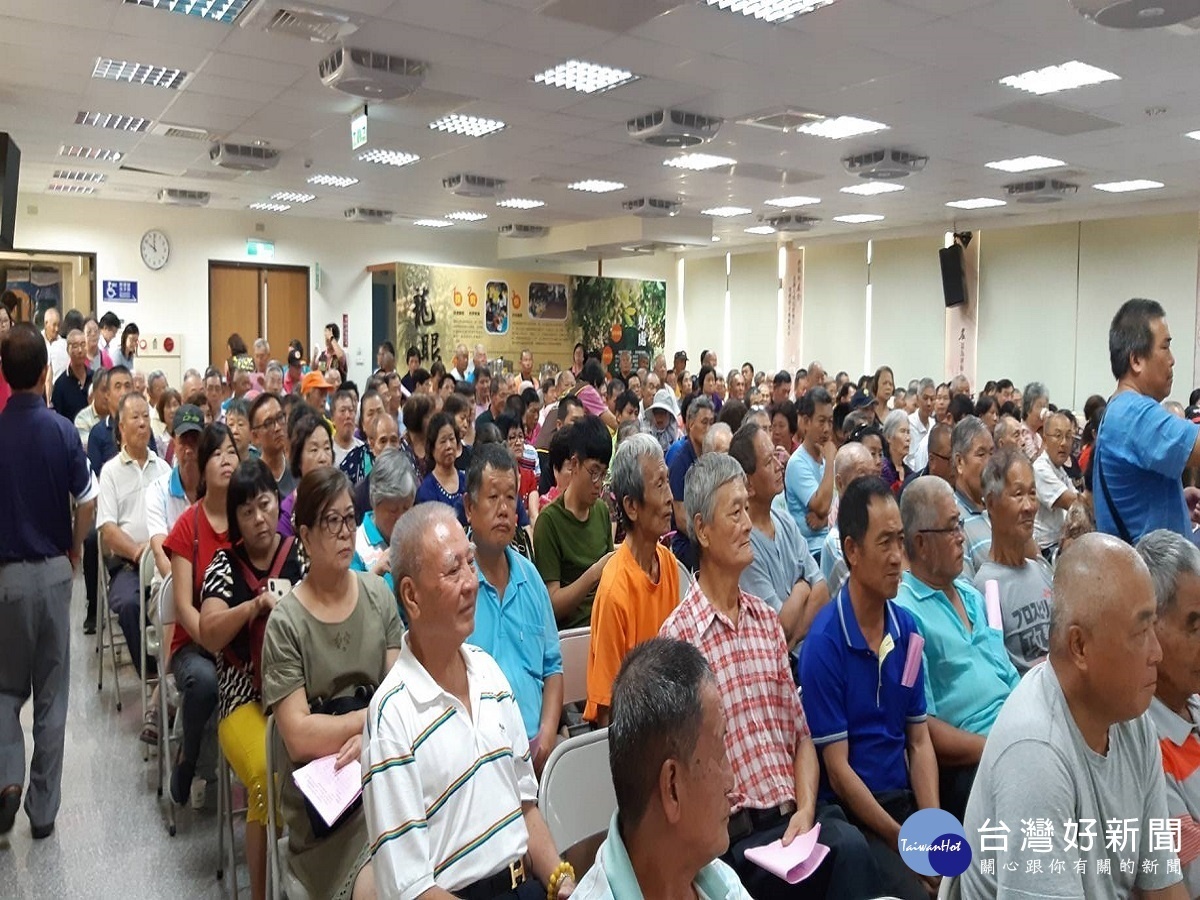 為降低農作物病蟲害 社頭農會辦理百萬個芭樂套袋贈果民