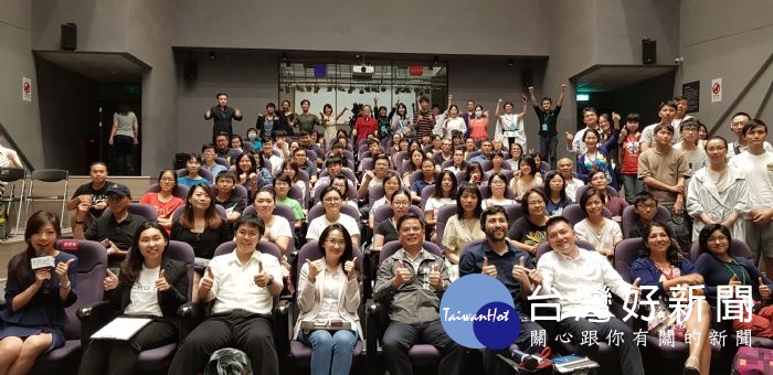 桃園市政府青年事務局於「108年桃園新創嘉年華」系列活動中,舉辦「INTO FUTURE趨勢講堂」。