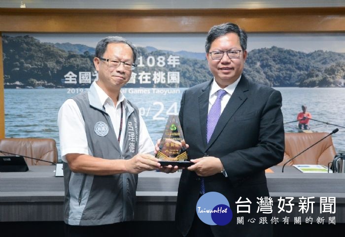 「辦理資源回收工作績效考核」金質獎