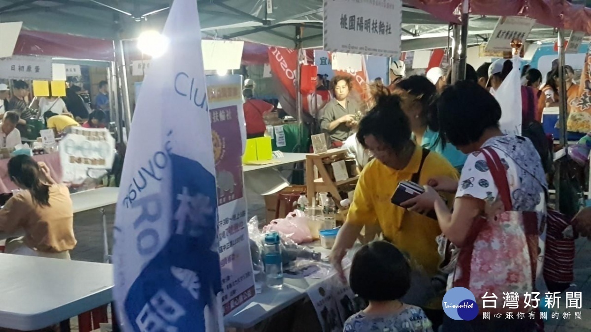 桃園市生命線協會為了號召更多人加入公益行動、散播大愛,舉辦「為生命加油、線在一起來」公益園遊會