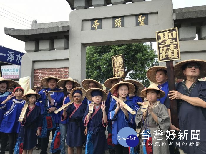 「2019桃園龍潭送聖蹟」祭典，帶領民眾一起認識昔日客家文化中敬字惜紙、重視知識教育的送聖蹟古禮。