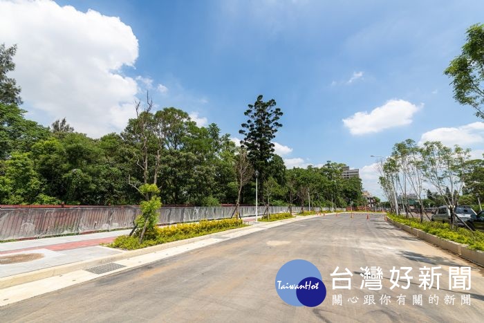 新闢道路路寬規劃30公尺,設置雙向2車道