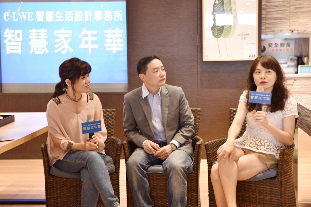 孫慶龍（中）、余懷瑾（右）以自己家人為例，呼應了網友在意長輩與小孩的安全問題。