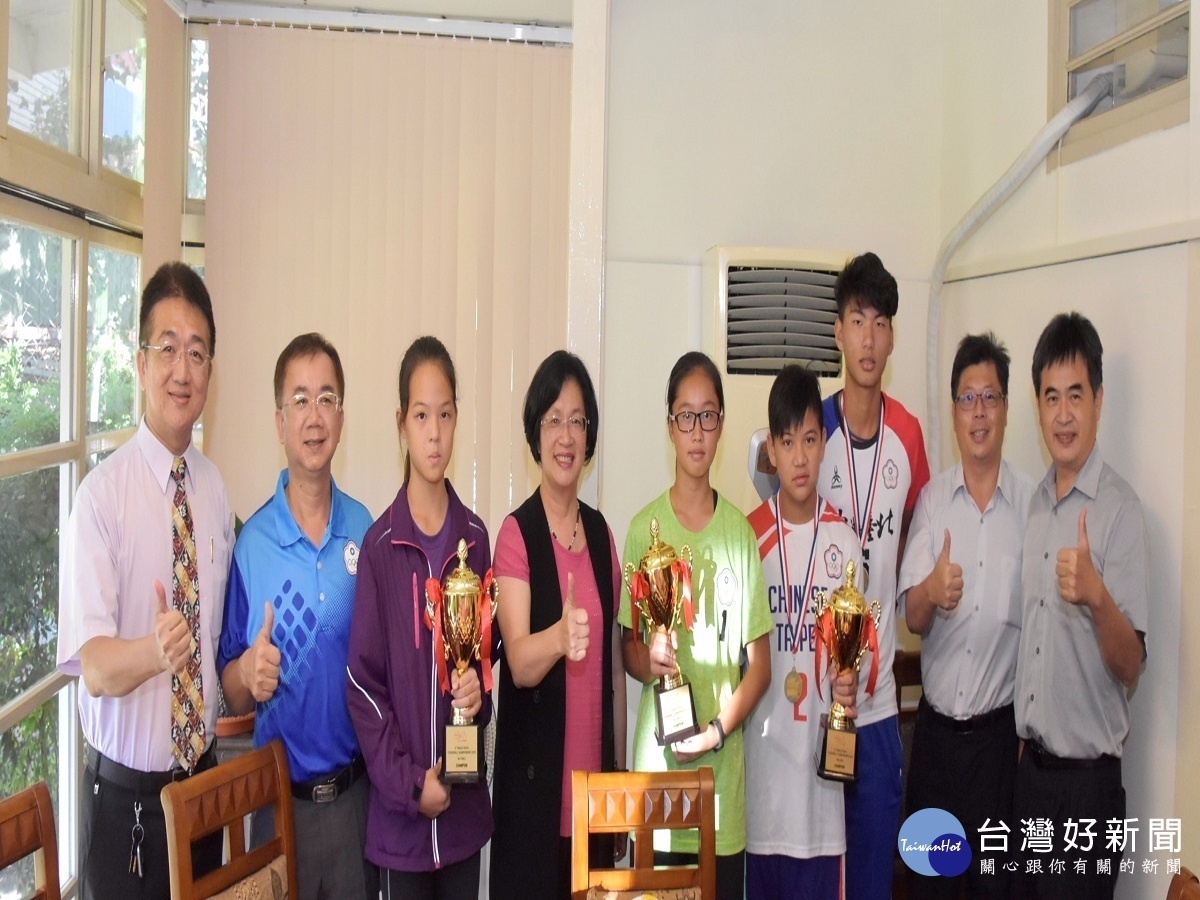 彰縣巧固球小將揚名國際 勇奪5金載譽歸國