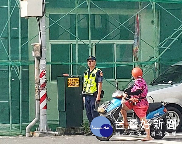 北港警分局因應明年大選維安勤務，特辦理特種勤務實兵演練，強化訓練基層應處能力，達成鞏固警衛對象安全之目標。