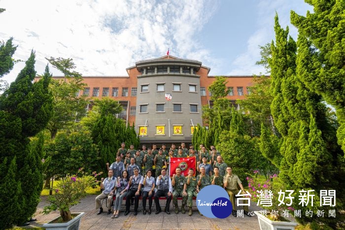 市長致詞感謝所有國軍弟兄,堅守崗位,守護國家合照