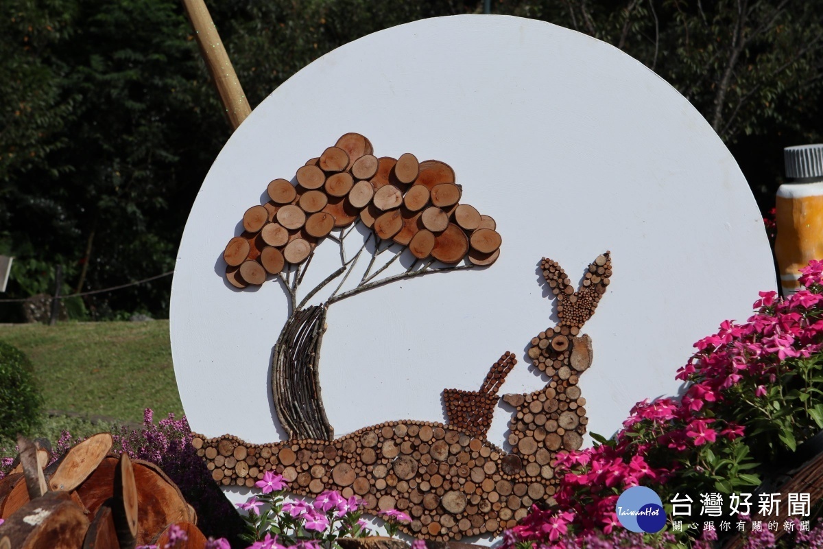 月兔搗藥(圖/台北市公園處提供)